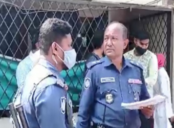 ট্রাকচাপায় নিহত হলো মা-মেয়ে